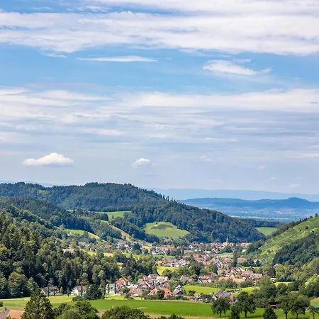 Hotel-gasthaus Goldener Engel فندق غلوترال