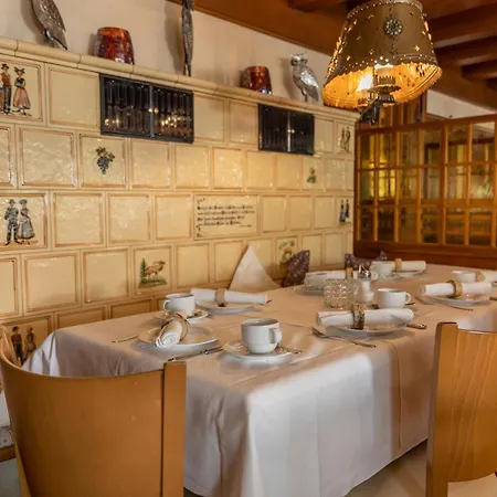 Hotel-gasthaus Goldener Engel غلوترال