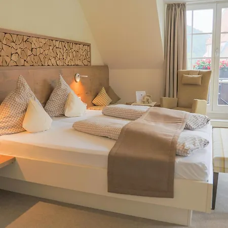 Hotel-gasthaus Goldener Engel 3* グロッタータール