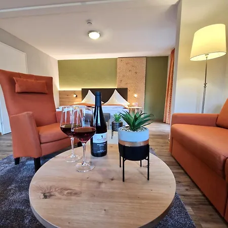 Hotel-gasthaus Goldener Engel グロッタータール