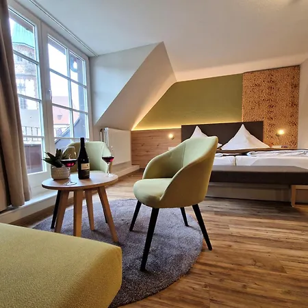 ホテル Hotel-gasthaus Goldener Engel グロッタータール