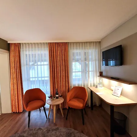 Hotel-gasthaus Goldener Engel 3* グロッタータール