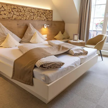Hotel-gasthaus Goldener Engel 3* グロッタータール