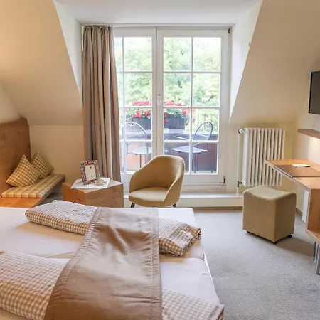 Hotel-gasthaus Goldener Engel 3* グロッタータール