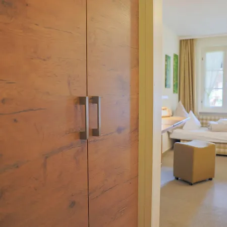 Hotel-gasthaus Goldener Engel グロッタータール