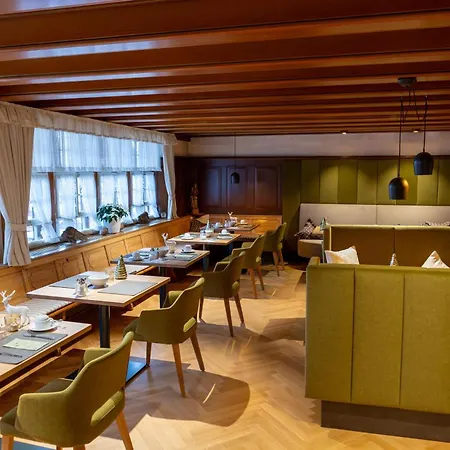 Otel Hotel-gasthaus Goldener Engel 3*