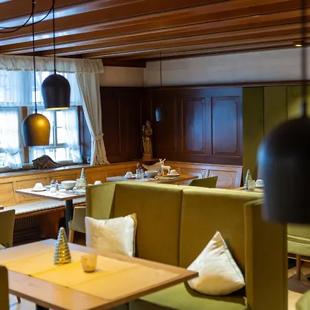 ホテル Hotel-gasthaus Goldener Engel グロッタータール